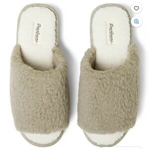 Dearfoams Women's Cozy Beige Slippers